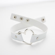 Load image into Gallery viewer, Leather Heart Choker
