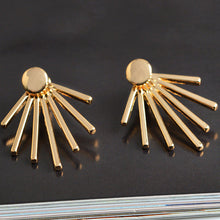 Load image into Gallery viewer, Steampunk Stud Earrings